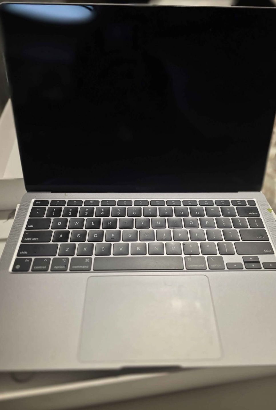 New Apple MacBook Air M1 8GB 256GB