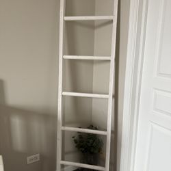 Blanket/ Accent Ladder