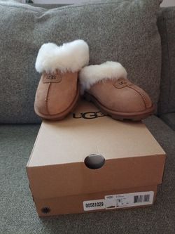 UGG Coquette Slippers (Size 7, Never Worn, In Box)