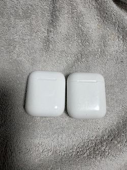 Two genuine Apple AirPods 2