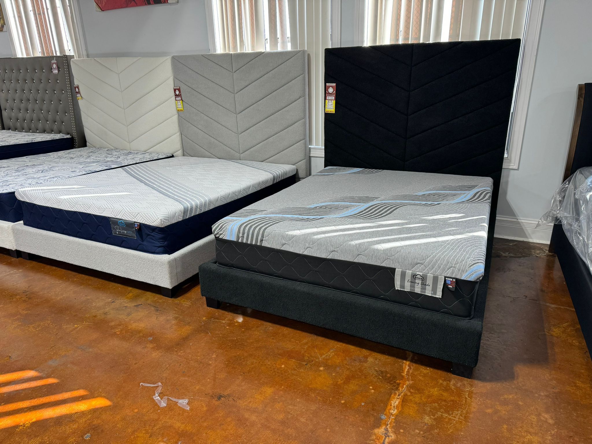 Queen Size Bed Frame Headboard With Mattress $450 Only 🔥🔥🔥🚚🚚🚚