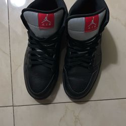 Jordan 1 Mid Se Black Metallic Reimagined 5s 