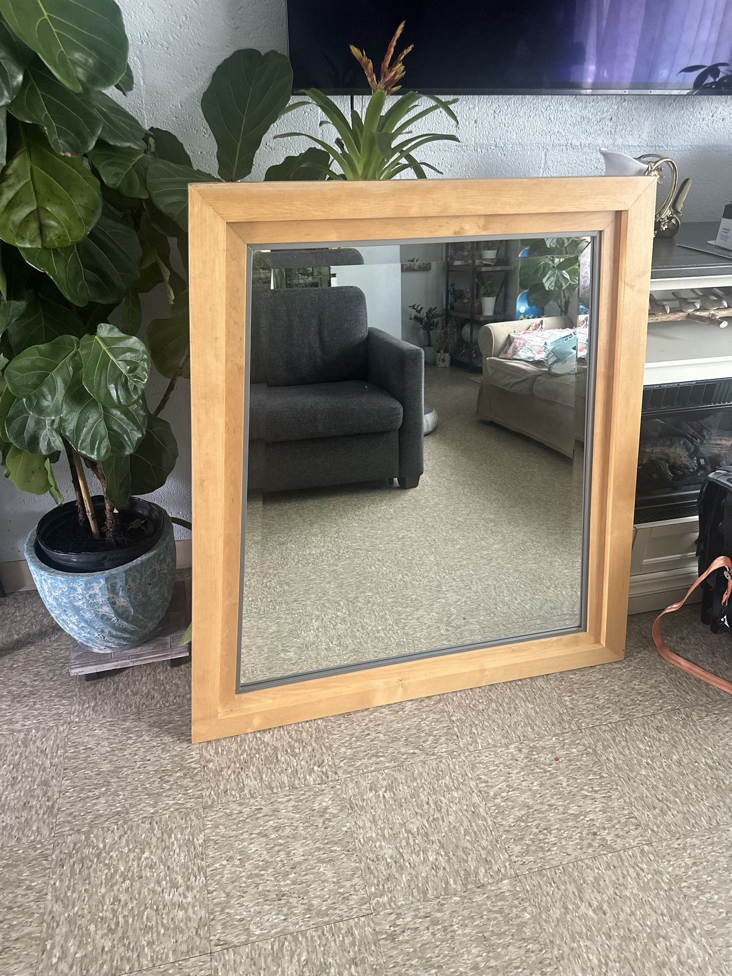 Mirror Different Dimensions