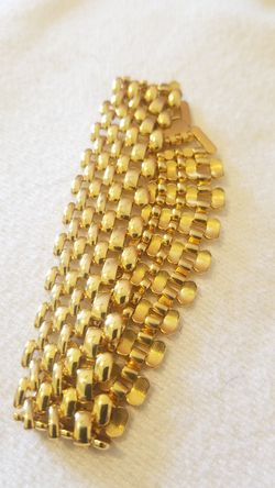 Fashion Gold Tone Bracelet