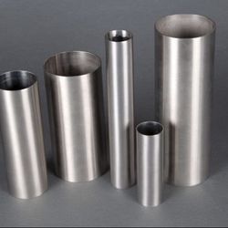 Metal Vases OUTSIDE ANTI-TIP