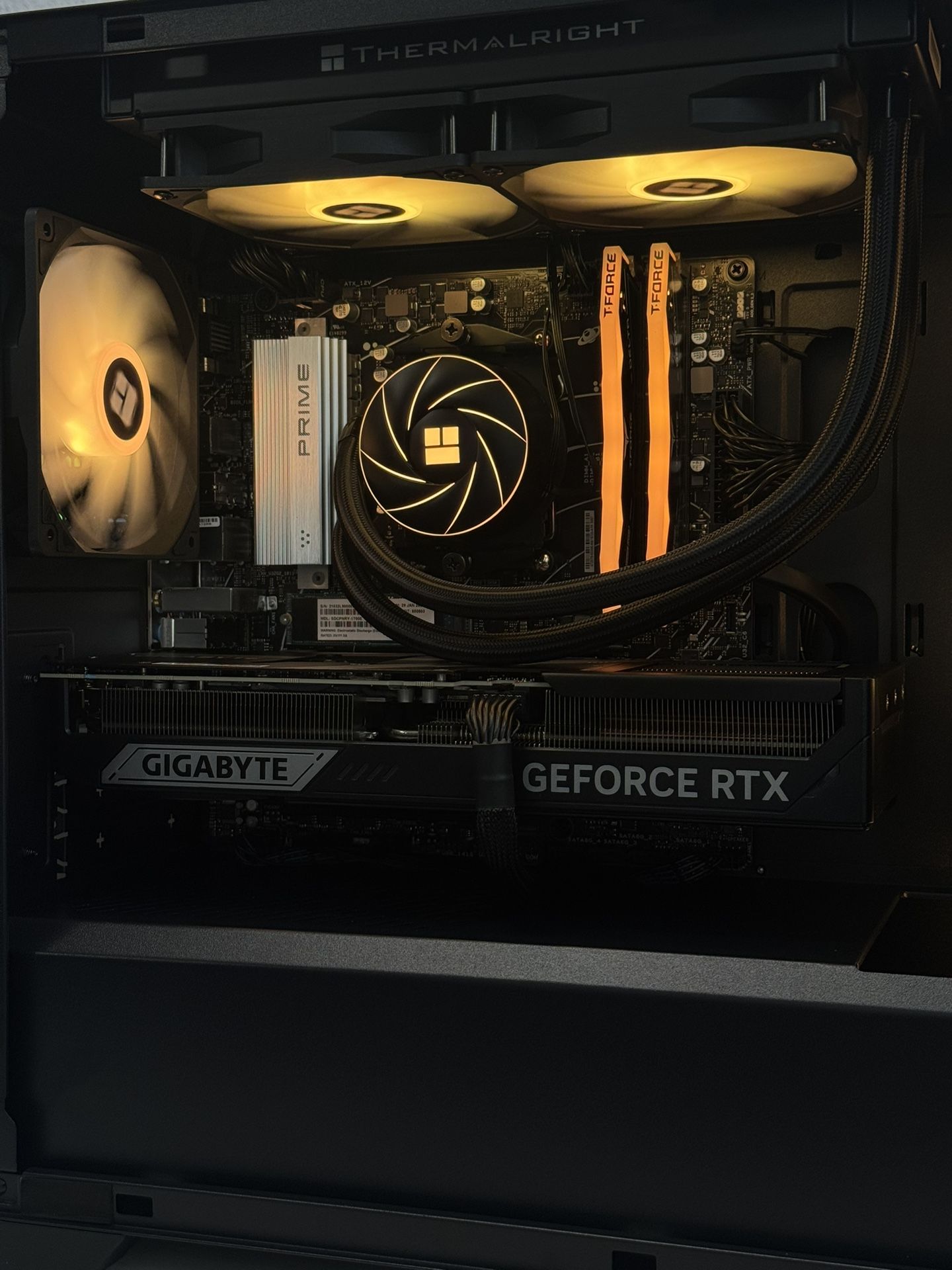Ryzen 7 9800X3D / RTX 5070 TI Gaming PC