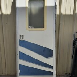 RV / TOY HAULER ENTRY DOOR