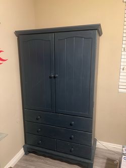 Wood armoire
