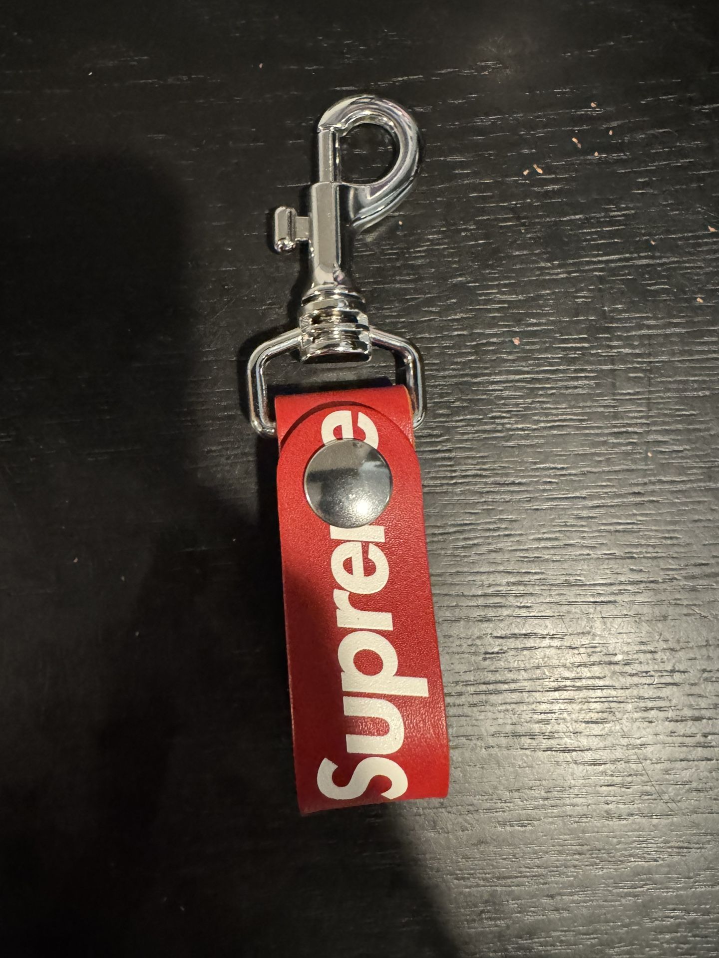 Supreme Leather Key Loop Red Supreme - Leather key loop – The