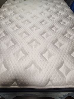 Queen Helix Twilight Luxe Mattress with Glacio Tex Cooling Top