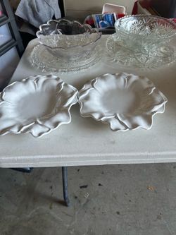 Glass serving plates