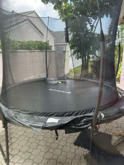 SkyBound Trampoline with Safety Enclosure Net