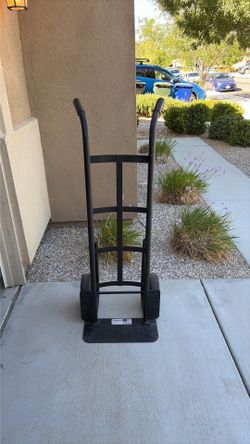 Milwaukee hand truck