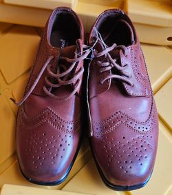 Boys shoes