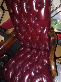 vintage Chesterfield-style tufted executive office desk chair