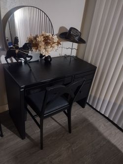 Desk Set