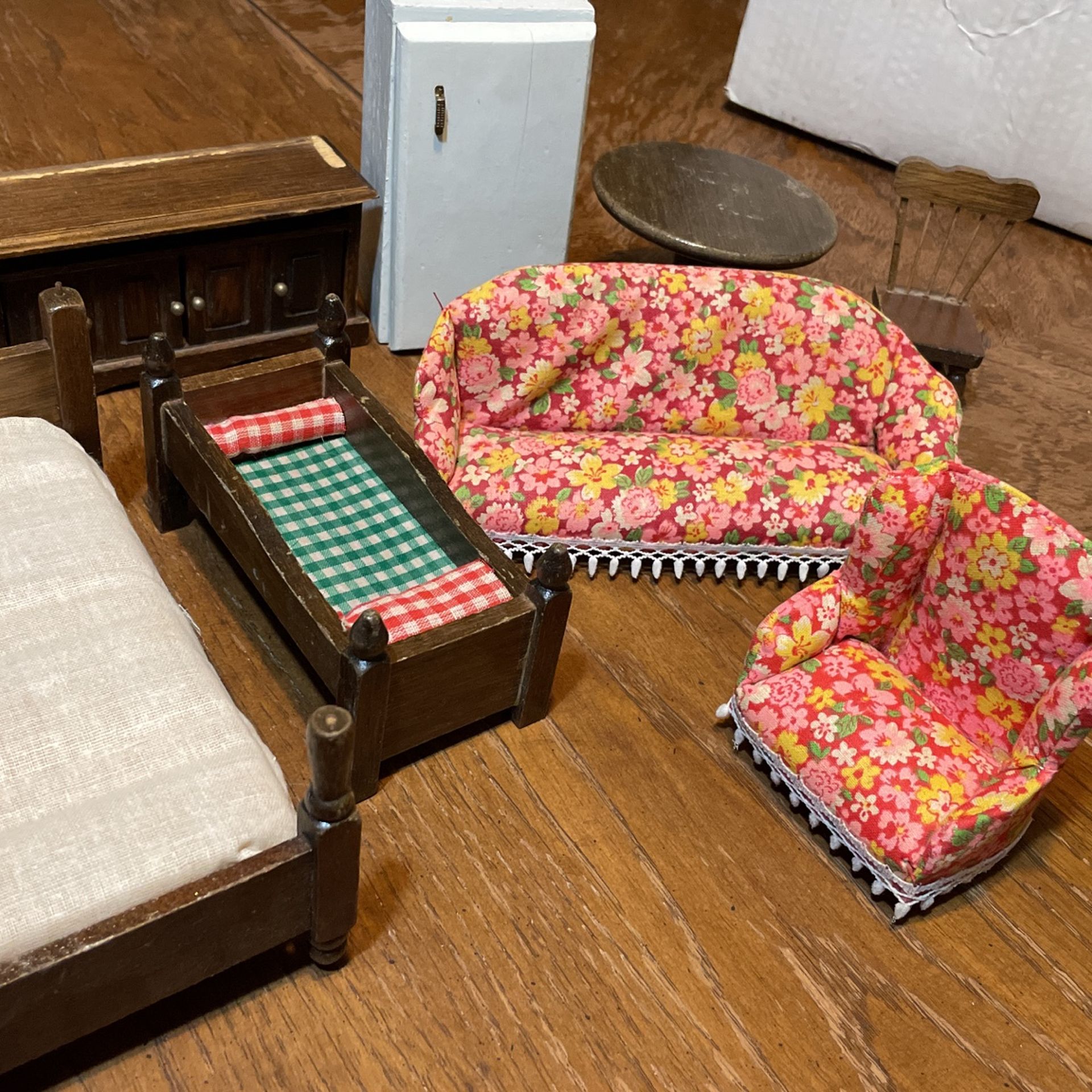 Antique Doll Furniture