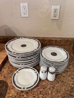 Royal Gallery Prestige Fine China 27-Piece Set – Made in Japan