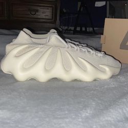 Adidas Yeezy 450 Cloud White Size 10