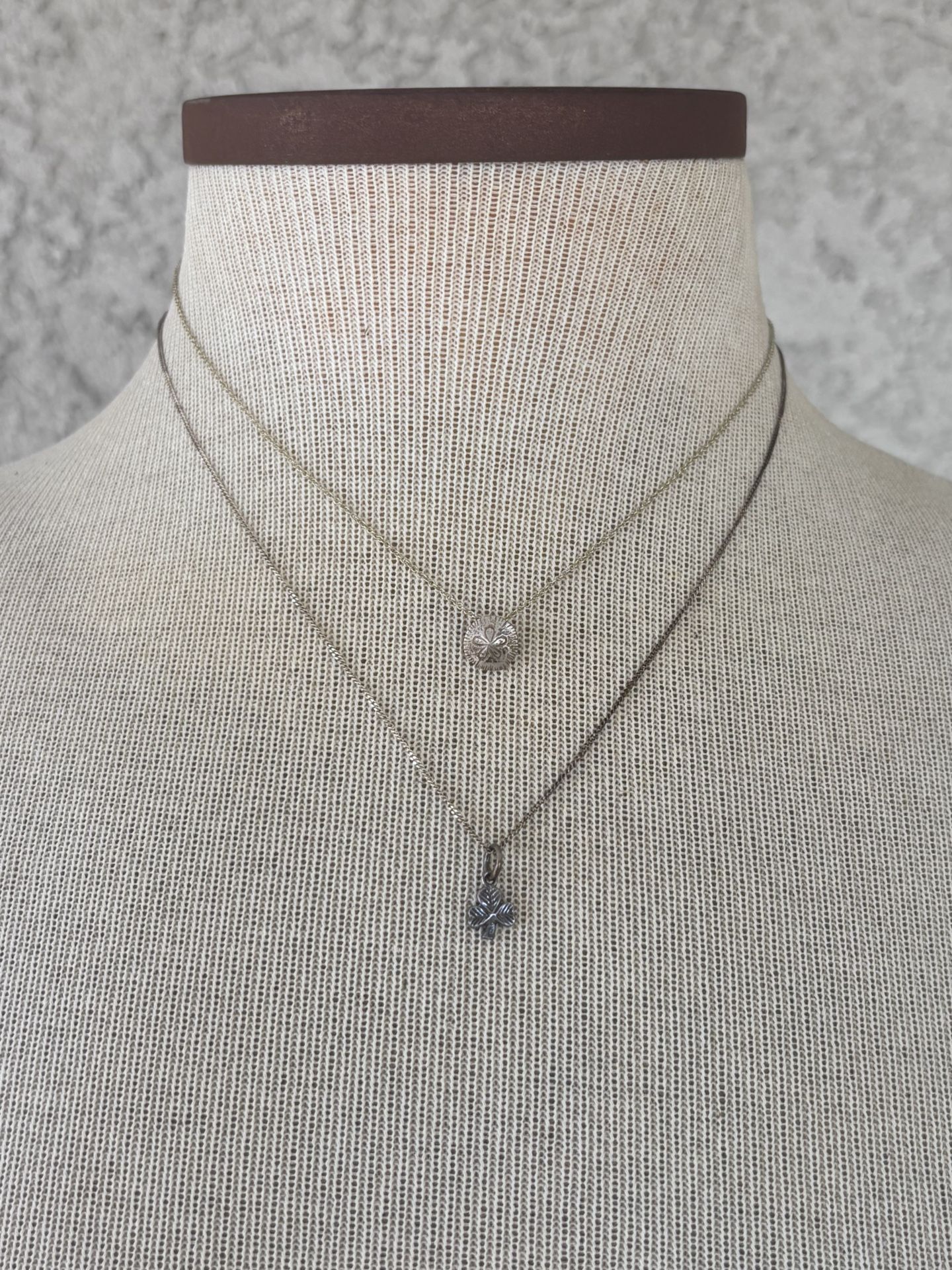 925 Sterling Silver Vintage Necklaces petite clover 2-necklaces. It is available!!