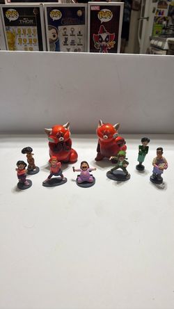 Disney Pixar Turning Red Figure Set