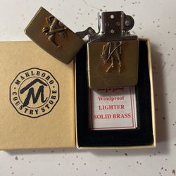 Vintage Marlboro Zippo Lighter for Sale in Las Vegas, NV - OfferUp