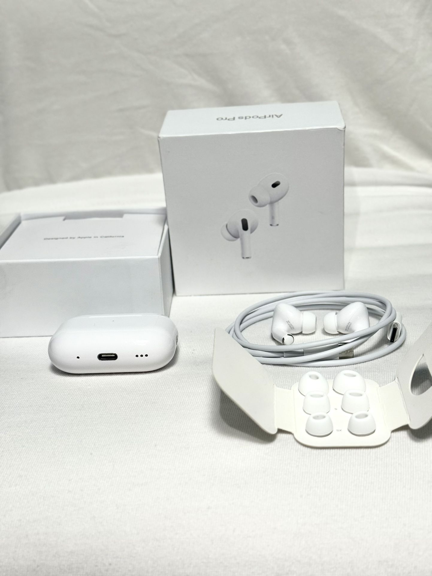 AirPods Pro (2nd Gen) With MagSafe Case - Active Noise Canceling