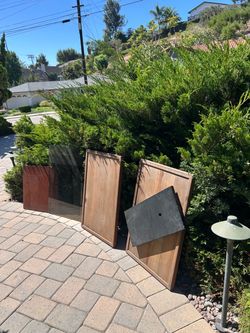 Free Nice Wood from Shelving Unit 1 piece tinted glass