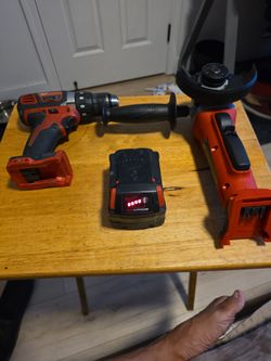 Milwaukee grinder (New)/battery 4.0 and drill (used)