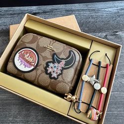 Coach Mini Cosmetic Case With Hair Ties 