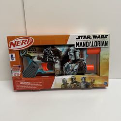 NIB Nerf Star Wars The Mandalorian Dart Blaster with 12 Nerf Elite Darts