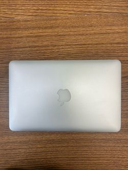 2015 MacBook Air 11 inch model 1465