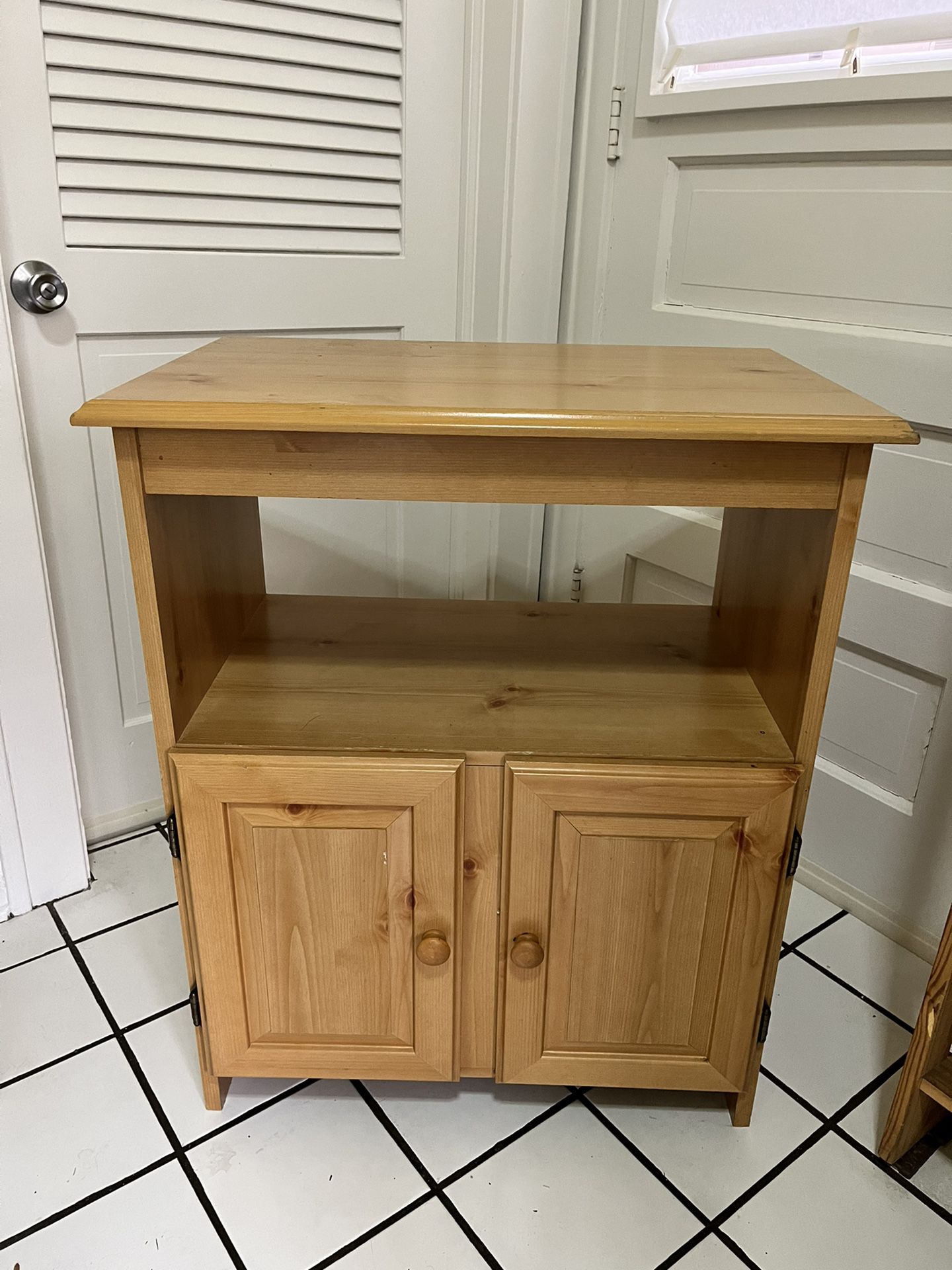 Small Oak Cabinet 