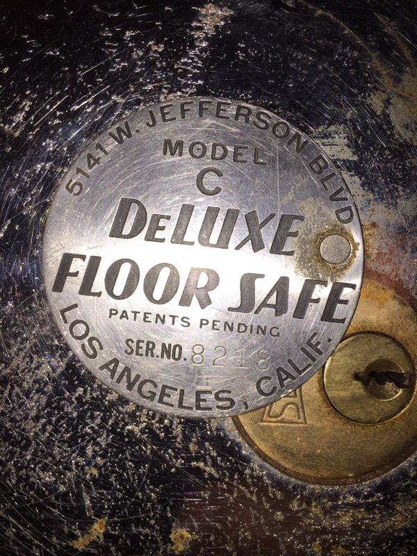 Floor safe