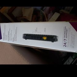 NETGEAR 32X 8 DOCS15 3 BLACK NEW N BOX 