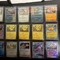 18 Pokemon Cards 