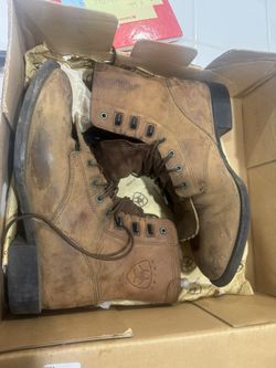 Ariat Lacer Size 8 
