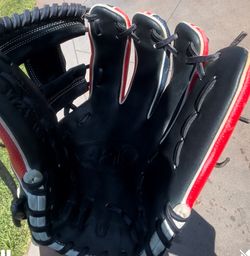 Baseball glove cleaner