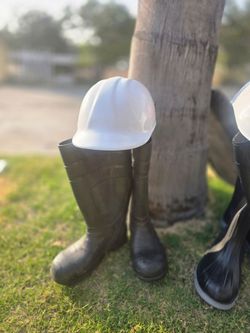 Casco y botas