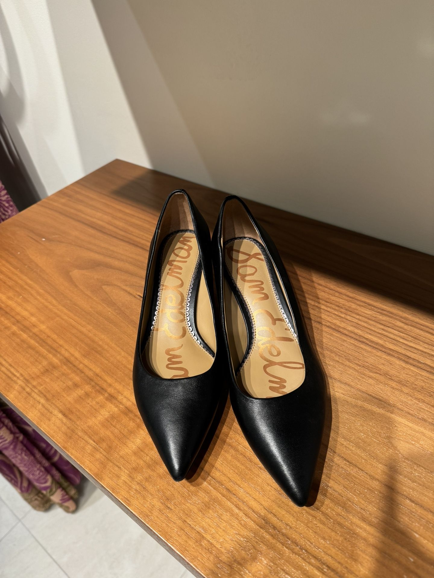 Sam Edelman Black Leather Kitten Heel Size 8