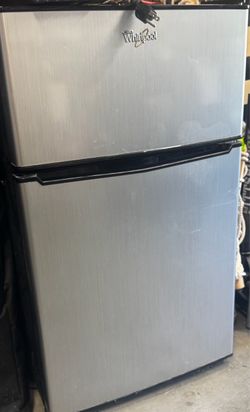 Mini fridge