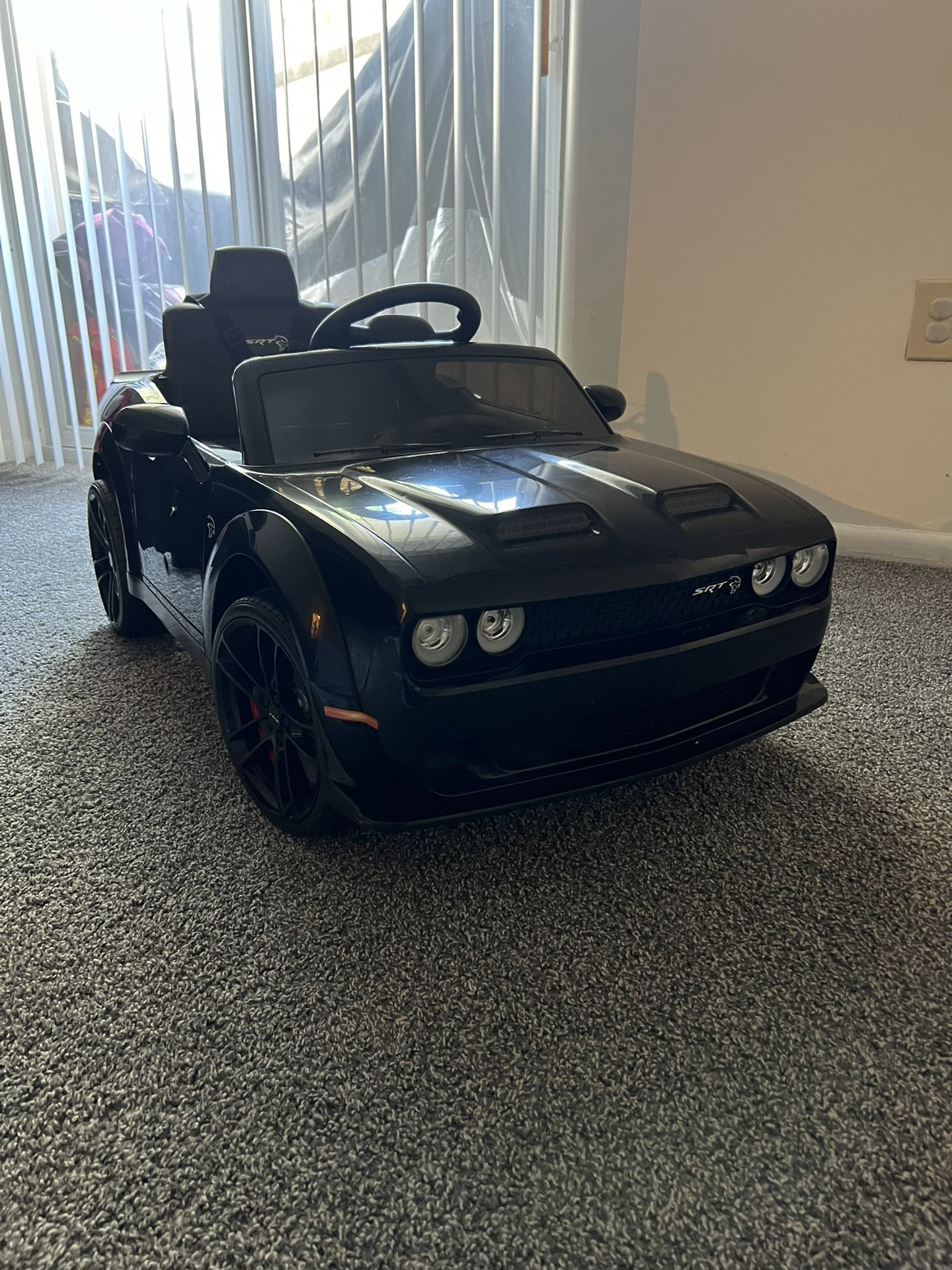 Challenger Hellcat 12 V Kids Ride on