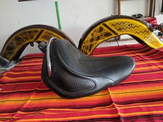 2006 Harley Davidson Softail deluxe seat with handrail