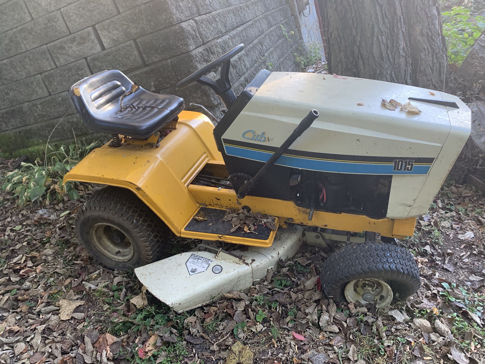 cub 1015 riding mower tractor
