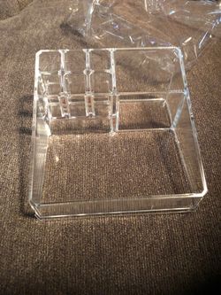 Beauty box holder