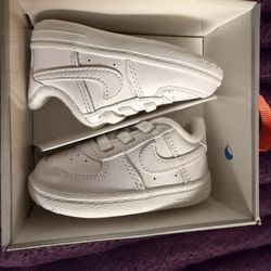 Infant Air Force 1’s