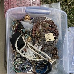 Jewelry New Condition 