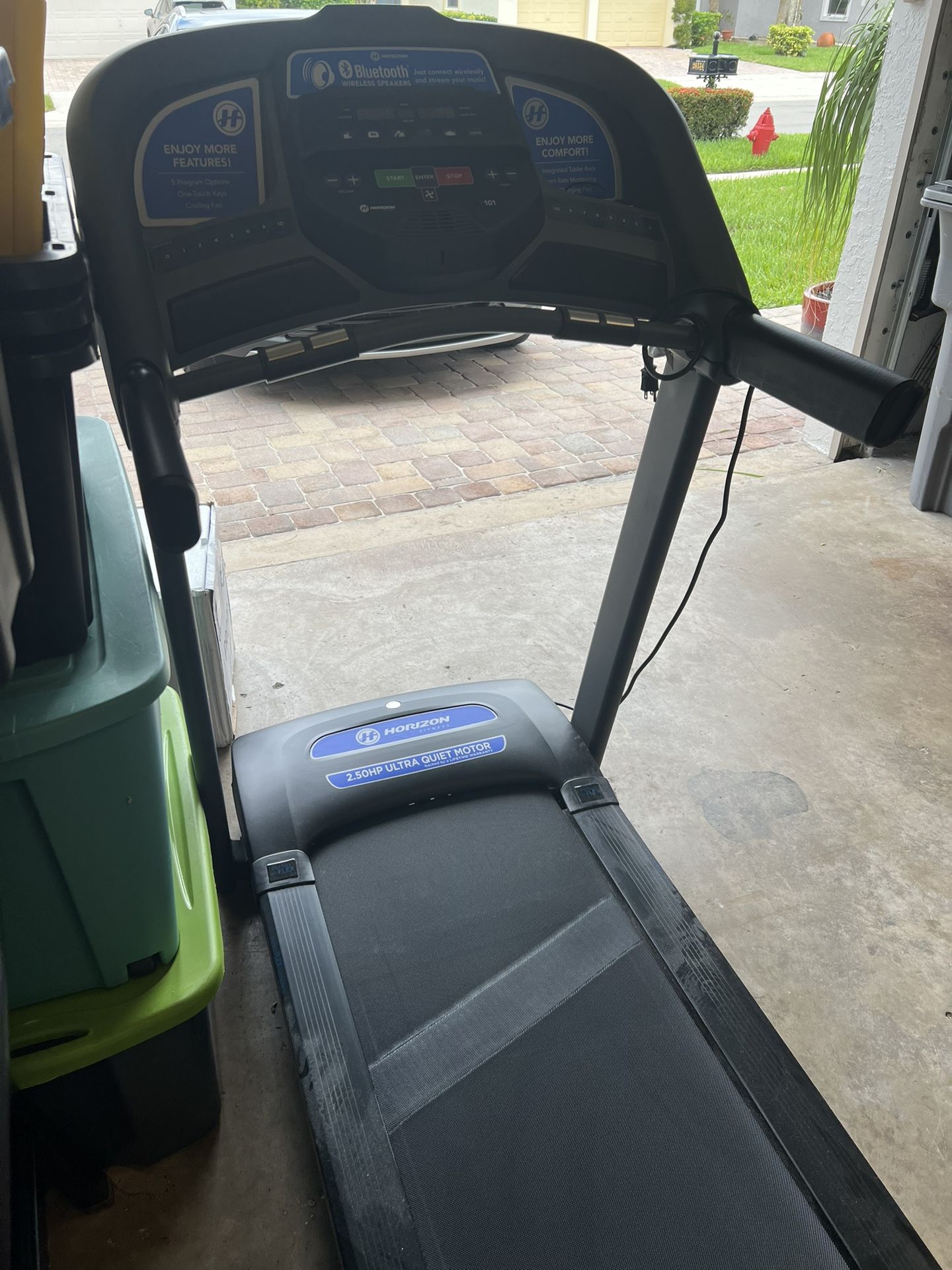 Horizon T101 Treadmill