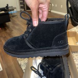 NEW Woman’s Uggs Boots 
