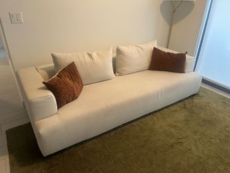 Very comfy sofa